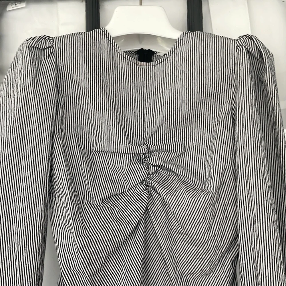 Zara striped puff sleeve blouse 🌸
